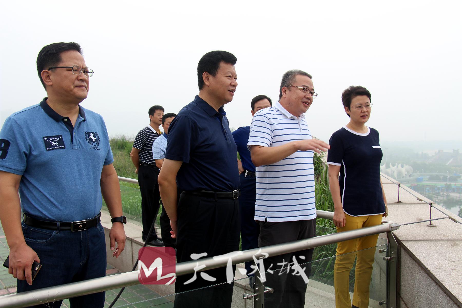 王桂英莅临蔡玉水工作室 专题调研双泉国际艺术小镇规划