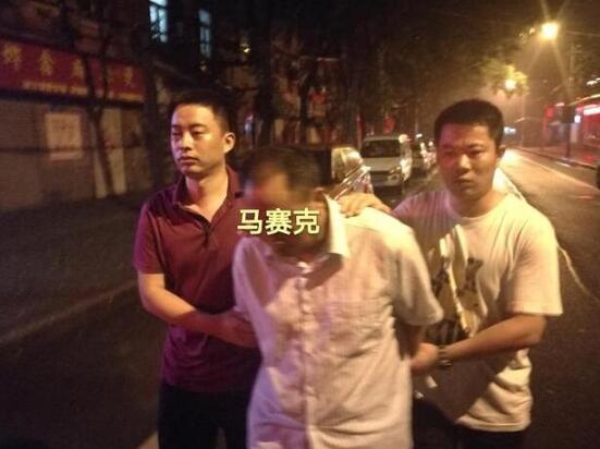 狂殴环卫工的司机抓到了！已被济南天桥警方刑事拘留