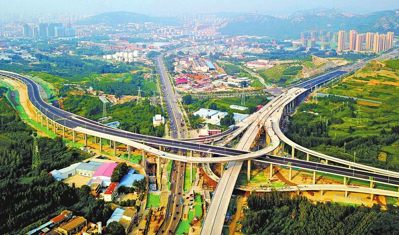 泉城最高立交桥展英姿 将实现二环西路与二环南路快速路网对接