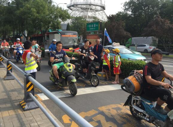 平安暑假助力创城 济南育秀中学小学部二(8)中队红领巾在行动 