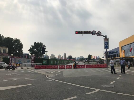 烟台路东段全封闭 助力济南宜家开业防拥堵