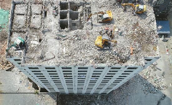 相关负责人谈明湖大酒店为啥没落 因修路筑桥客流受阻