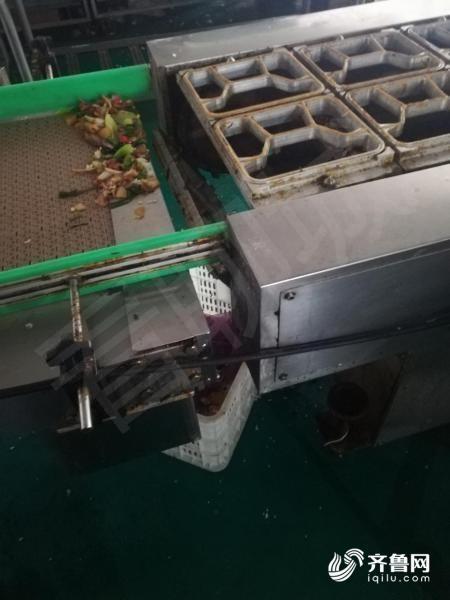 聊城外卖小哥爆料一餐饮店“脏乱差” 食药监：已查封