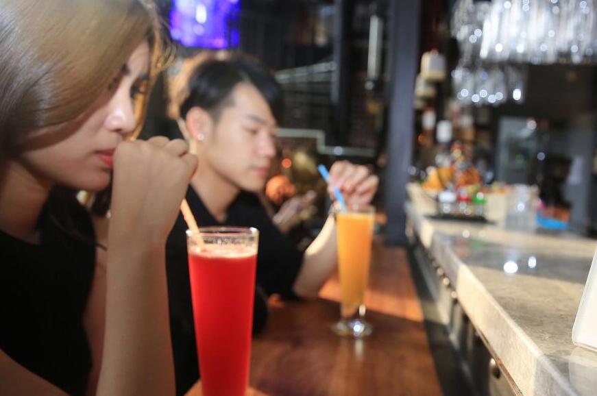 七夕节线下消费热 消费上涨近五成餐饮、电影增幅显著