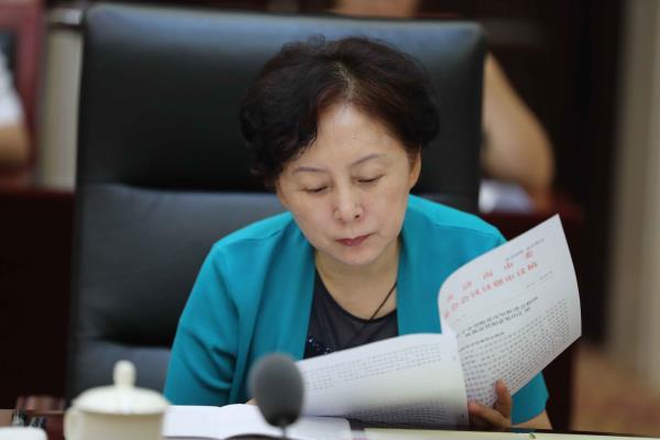 市委常委会召开会议 强化问题导向打好脱贫攻坚战