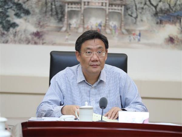 市委常委会召开会议 强化问题导向打好脱贫攻坚战