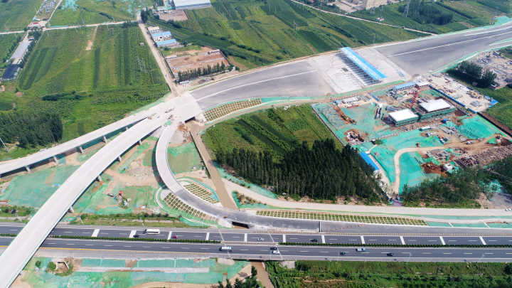 济南：高架桥牵手高速路 黄河到南山一桥通