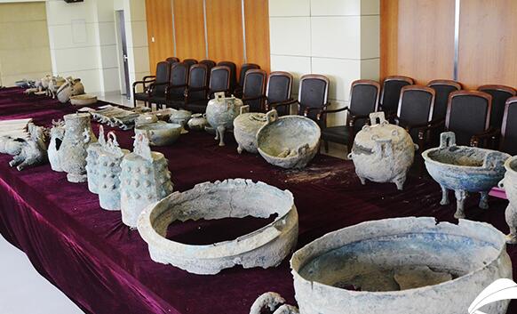 “摸金校尉”盗滕州古墓 家中还藏了本自创的“盗墓笔记”