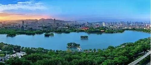 ���Ϲ������й�100��