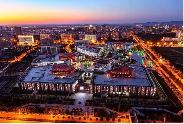 ���Ϲ������й�100��