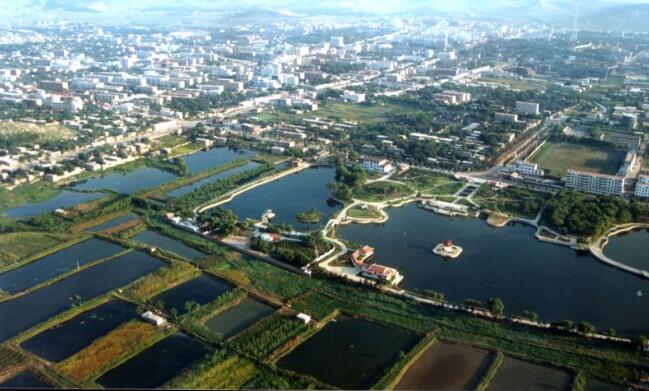 ���Ϲ������й�100��