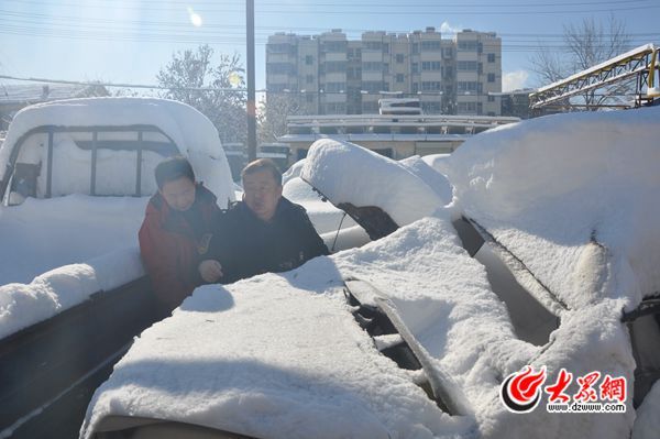光看脚印就能知道你年龄身高 山东“神探”吴洪湃火了