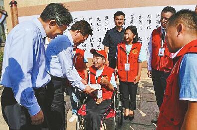 【创城新变化】聚小爱 传大爱 旅游啄木鸟：啄出一片文明天空