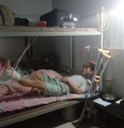 工地干活踩空脚骨折半年不能工作 劳务公司:会