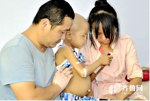 德州5岁男童患白血病 父母街头卖月饼筹骨髓移植费