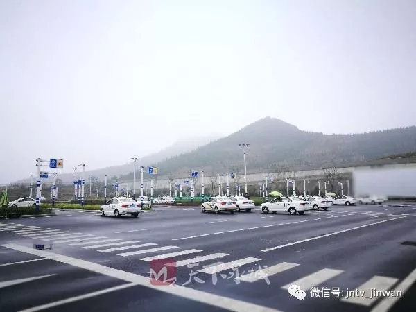 �ݿ��¹濪����һ�� ��ѧ�ߣ�����ʱ�����׷���