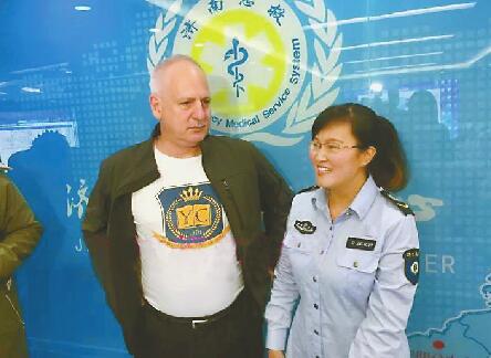 济南夜未眠:跨越大半个地球 两通求助电话个个紧急