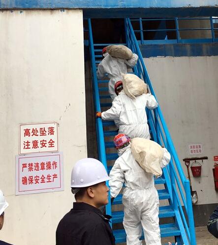 山东集中销毁200多吨毒品 举报制毒线索最高奖3万