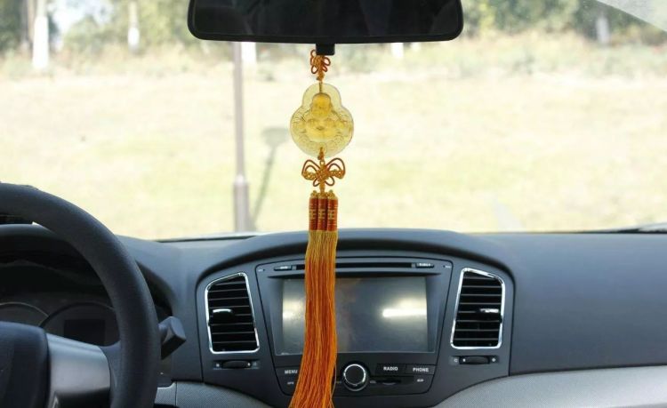 车里挂串珠子、摆个小熊也罚钱？德州交警回应