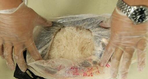 山东破获特大贩毒案缴获冰毒数公斤 初次暴富没等大赚就落网