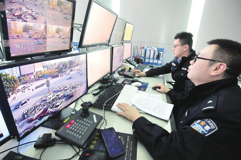 济南交警开启新一轮视频会战 严查交通违法行为