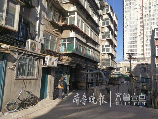 ���ϣ����Ʒ��޳����ɷ�ͱ������ 10��Ů�����ű���