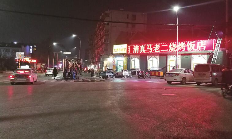 以前的烧烤街现在啥样了？ 济南烧烤业态全面向高端范儿转向