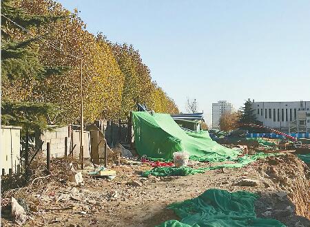 济南：两间板房难拆 中央商务区安置房项目建设受阻