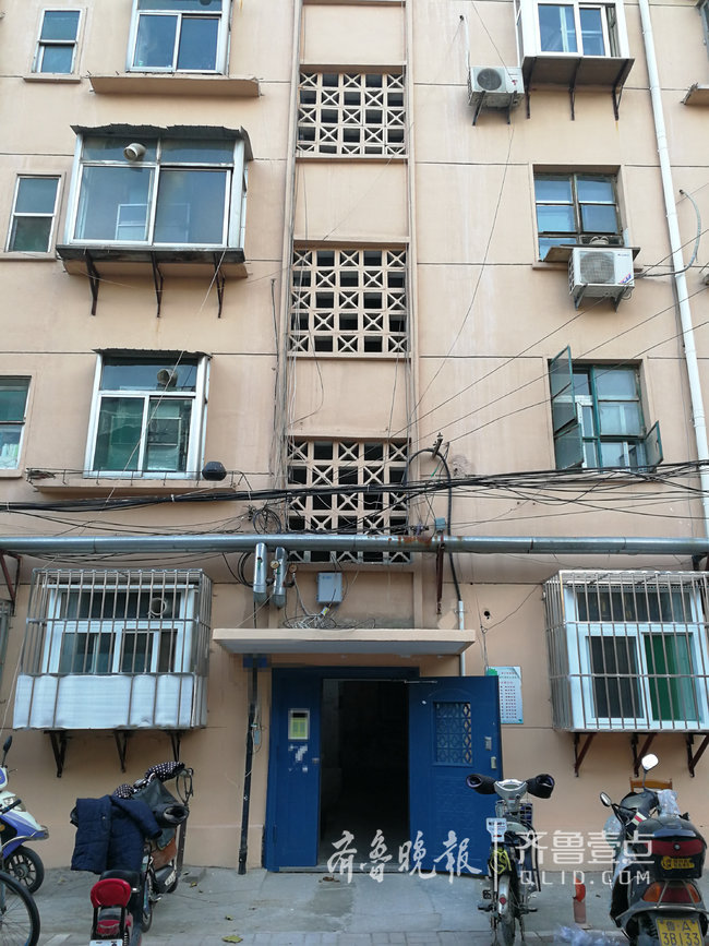 济南84岁老人疑在家自杀未遂 家属称其患有小脑萎缩