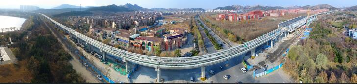 济南轨交R1铁轨盖棉被保暖 小火车开始试跑