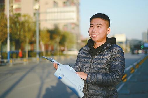 济南90后小伙的城市“筑路学”:绝不能让路砸在我手上