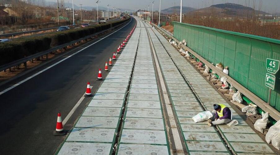 首条高速光伏公路现身济南 电动汽车的巨型“太阳能充电宝”