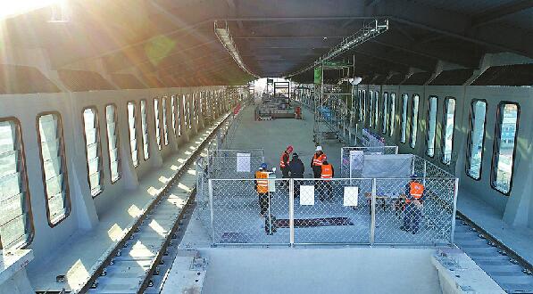 “鱼腹车站”网红气质初现 外墙似鱼鳞百叶窗敞亮