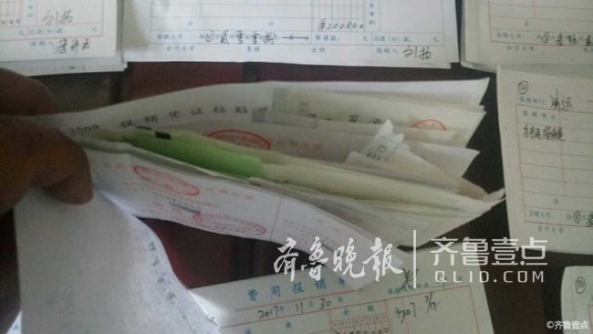 济南15路公交粗心乘客遗忘35万报销凭证 多亏司机发现