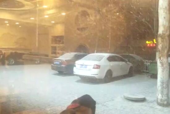 青岛胶州平度迎入冬初雪 这些高速路段受影响临时封闭