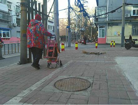 仗义出手！济南四名老人救起坠井男子