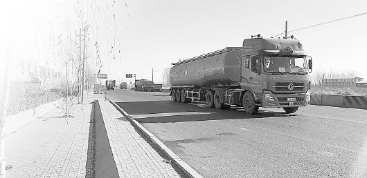 ����6Ѯ���ޱ�����ײ������ ����ʮ����ǰҲ���ڳ���