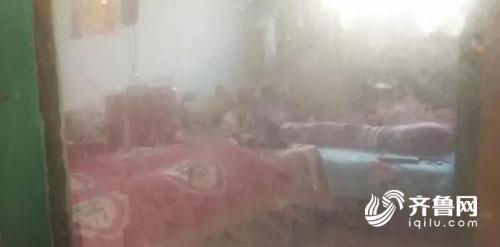 学生无故缺课不对劲！即墨细心女教师家访翻墙救了一家三口