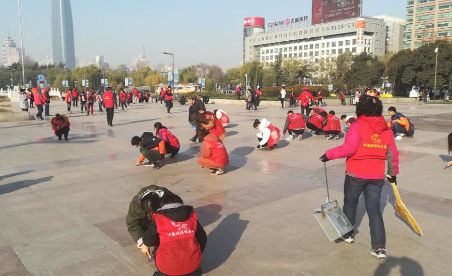 创文明城后不松劲 泉城广场旅游啄木鸟释放正能量