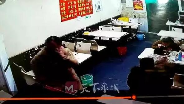 ����Ů��