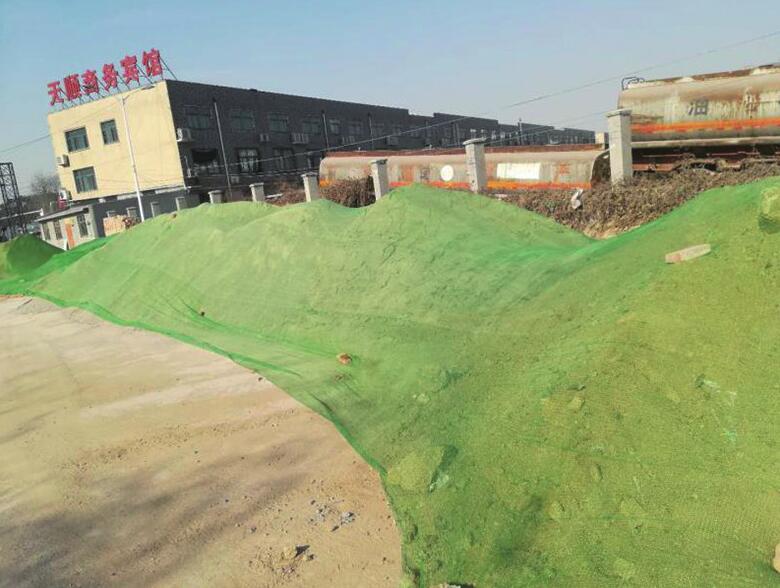 兴福街道两处扬尘点完成整改 小金集贸市场内部砂石料已覆盖