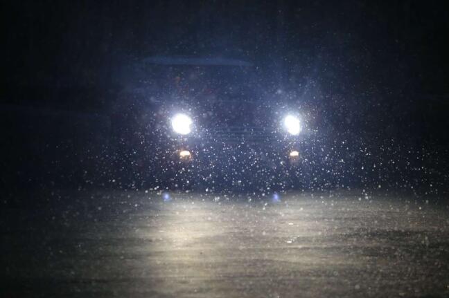 济南今冬初雪如约而至 