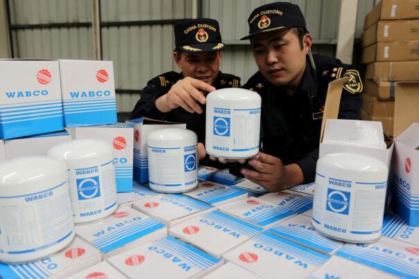 “龙腾”行动！青岛海关查获侵权货物22万件