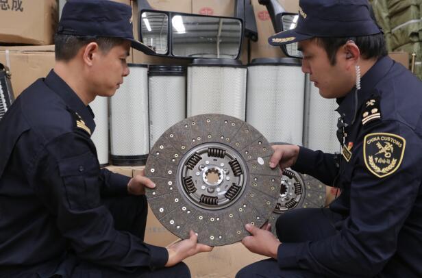 “龙腾”行动！青岛海关查获侵权货物22万件