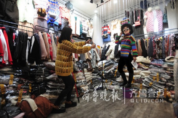 不等不靠的女汉子 来看济南泺口服装市场的“新零售”
