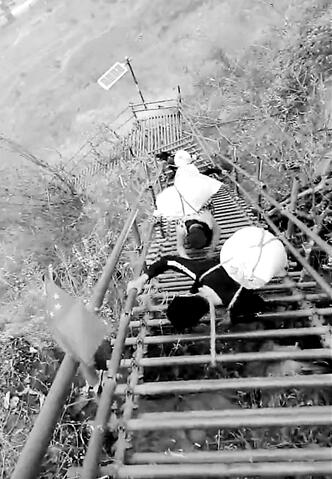 悬崖村接入互联网半年：年轻人靠直播吸引十几万粉丝