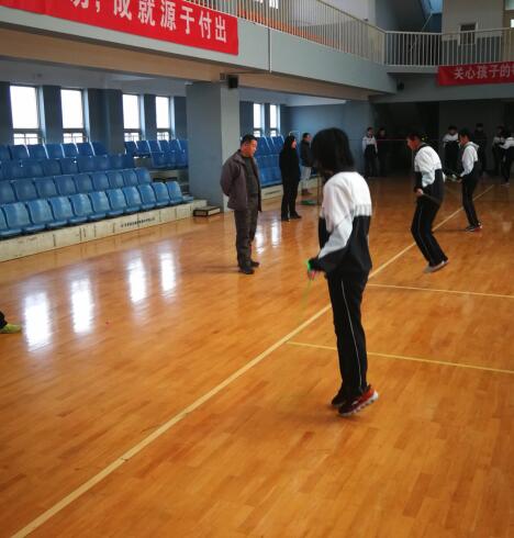 济南九中举行冬季健身月活动