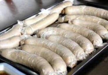 海关查获鹿筋鹿尾用塑料袋包裹 鹿筋54根鹿尾21根总重1.97公斤