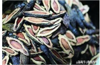 不作不死!小伙每天4包槟榔连吃3年 如今竟张不