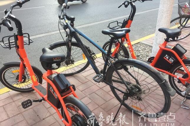 济南男子尝鲜骑共享电单车 没停对地方产生百